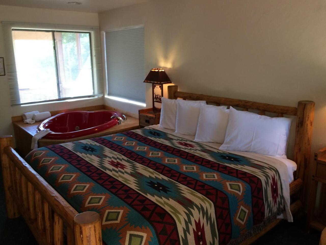 Creekside Preserve Lodge & Cabins Cordes Lakes Екстериор снимка