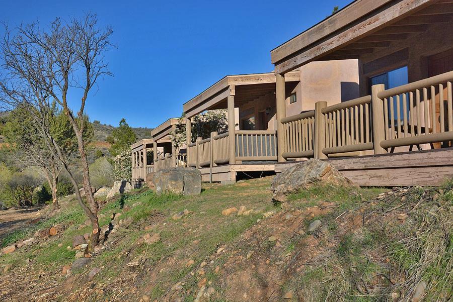 Creekside Preserve Lodge & Cabins Cordes Lakes Екстериор снимка
