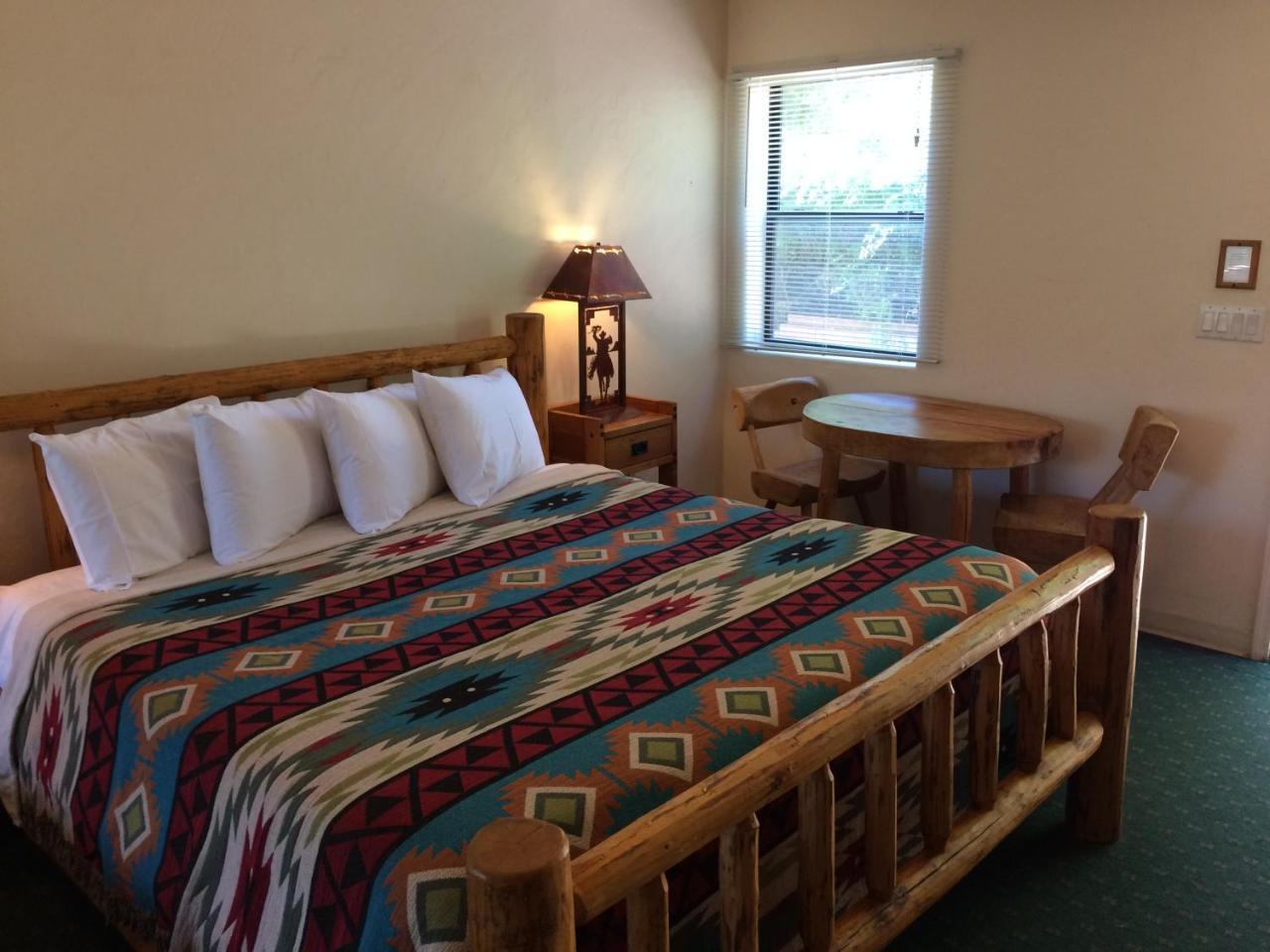 Creekside Preserve Lodge & Cabins Cordes Lakes Екстериор снимка